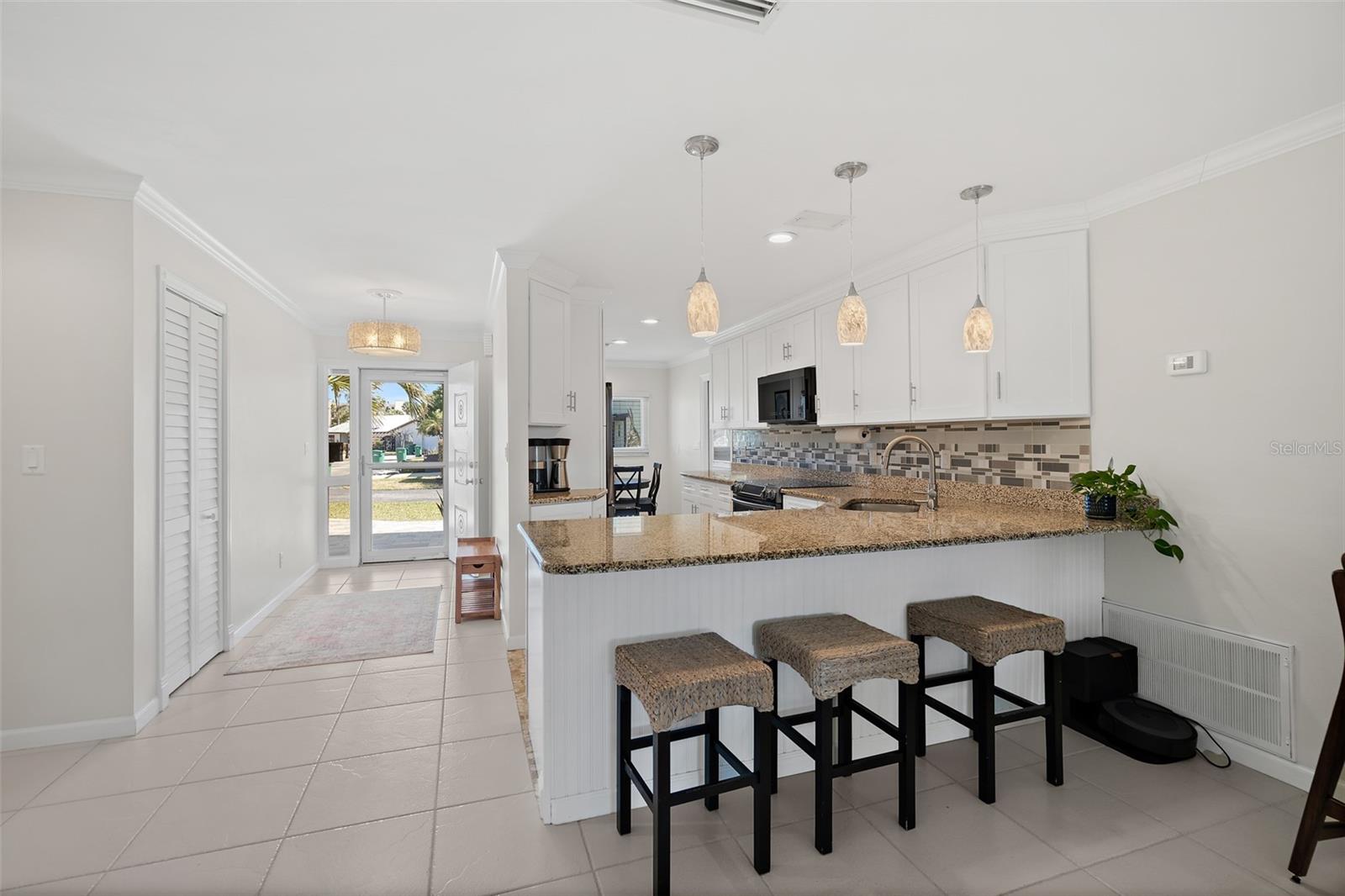 Image 28 of 43 For 118 Skyline Circle