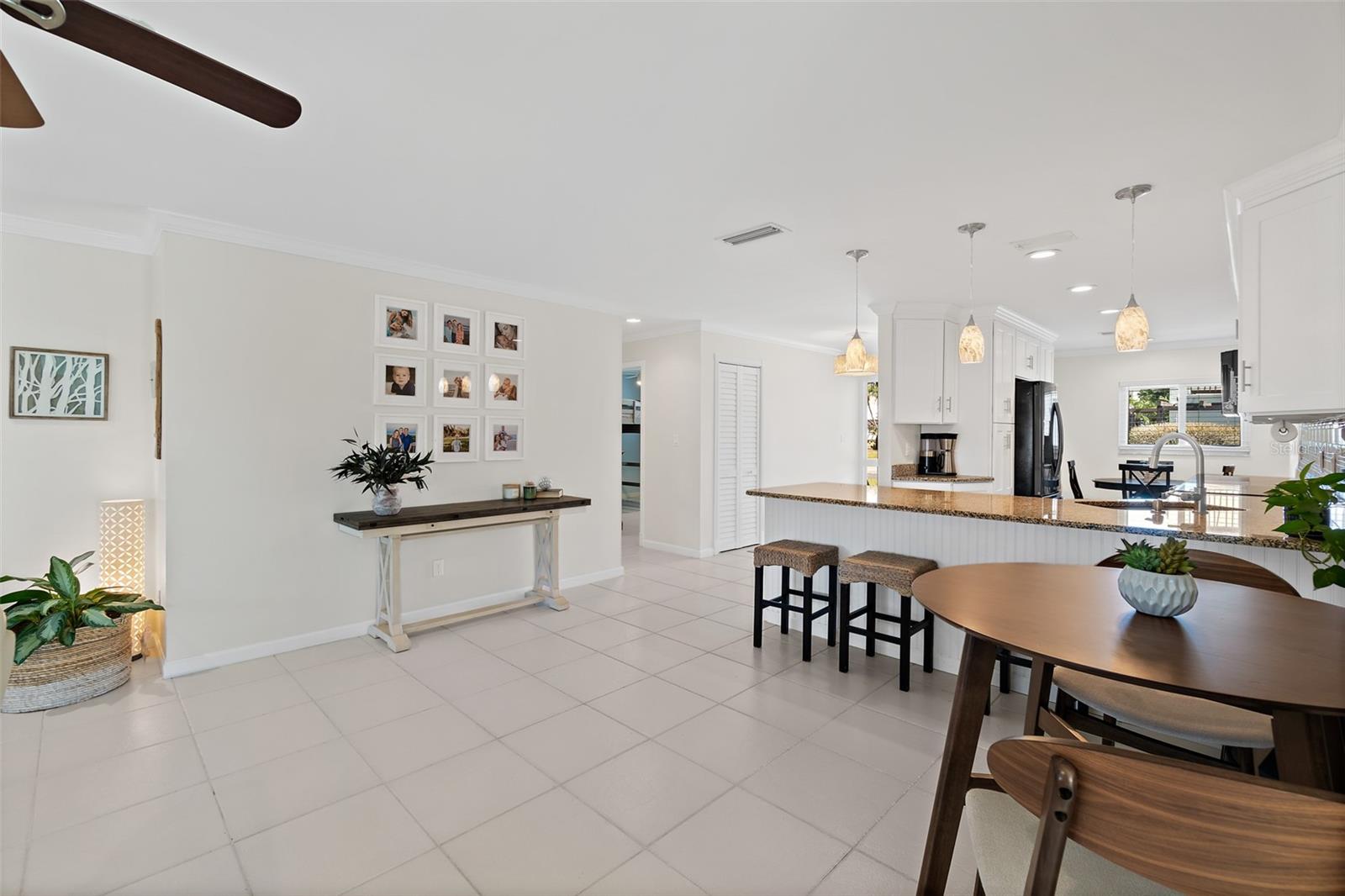 Image 33 of 43 For 118 Skyline Circle