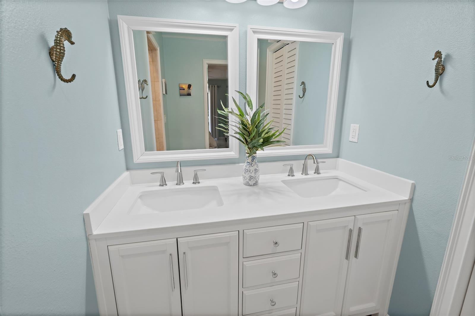 Image 38 of 43 For 118 Skyline Circle