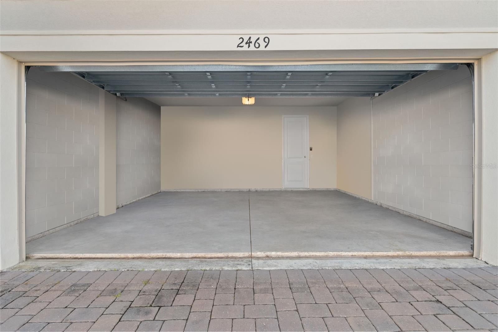 Image 43 of 51 For 2469 Southlawn Lane