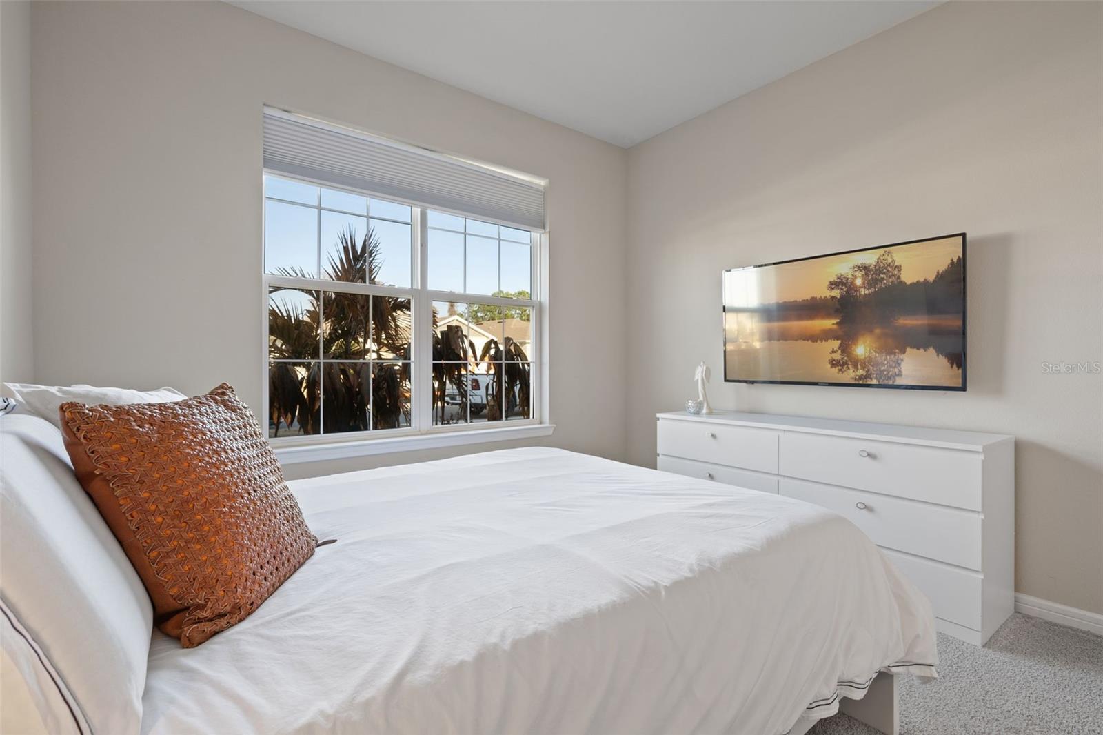 Image 5 of 51 For 2469 Southlawn Lane