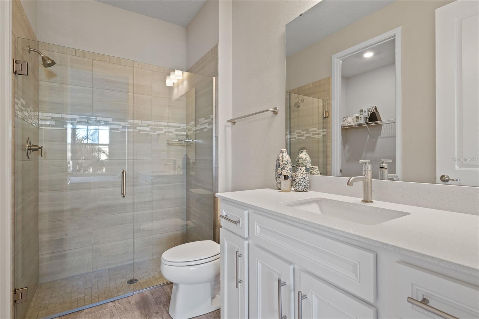 Image 6 of 51 For 2469 Southlawn Lane