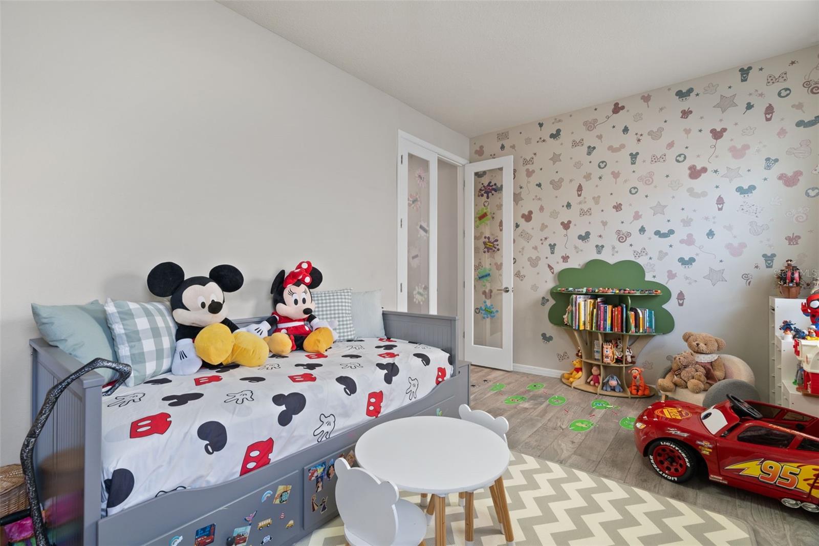 Image 7 of 51 For 2469 Southlawn Lane