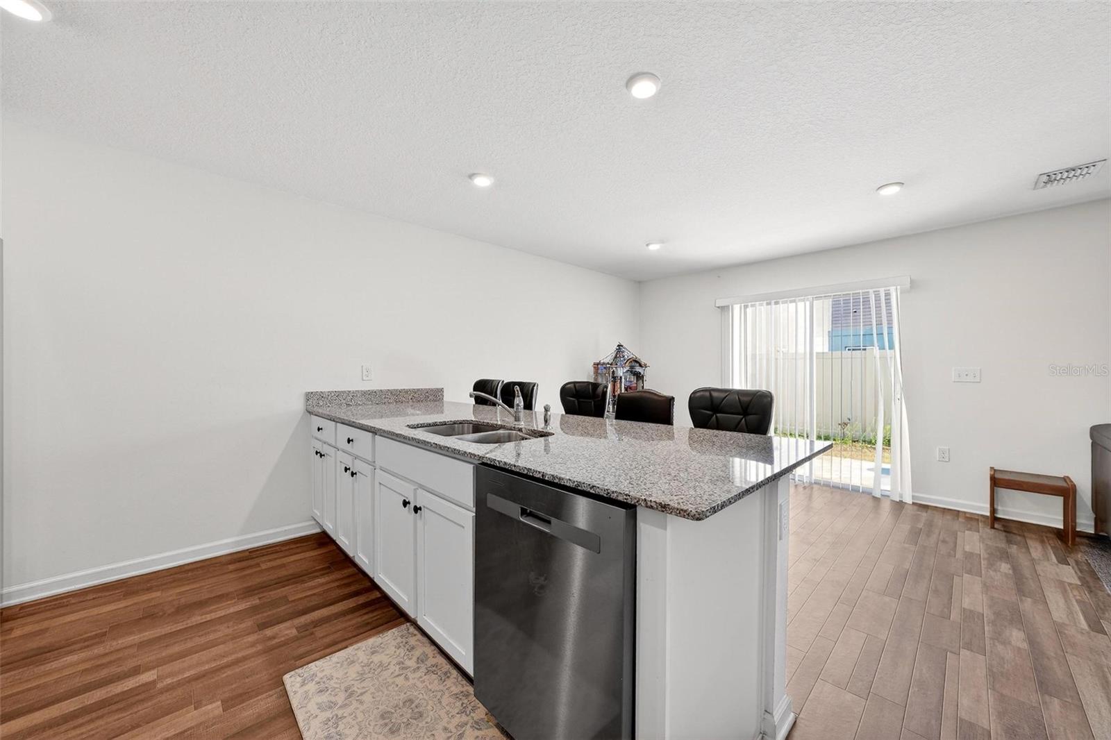 Image 14 of 44 For 1665 Minnesota Road