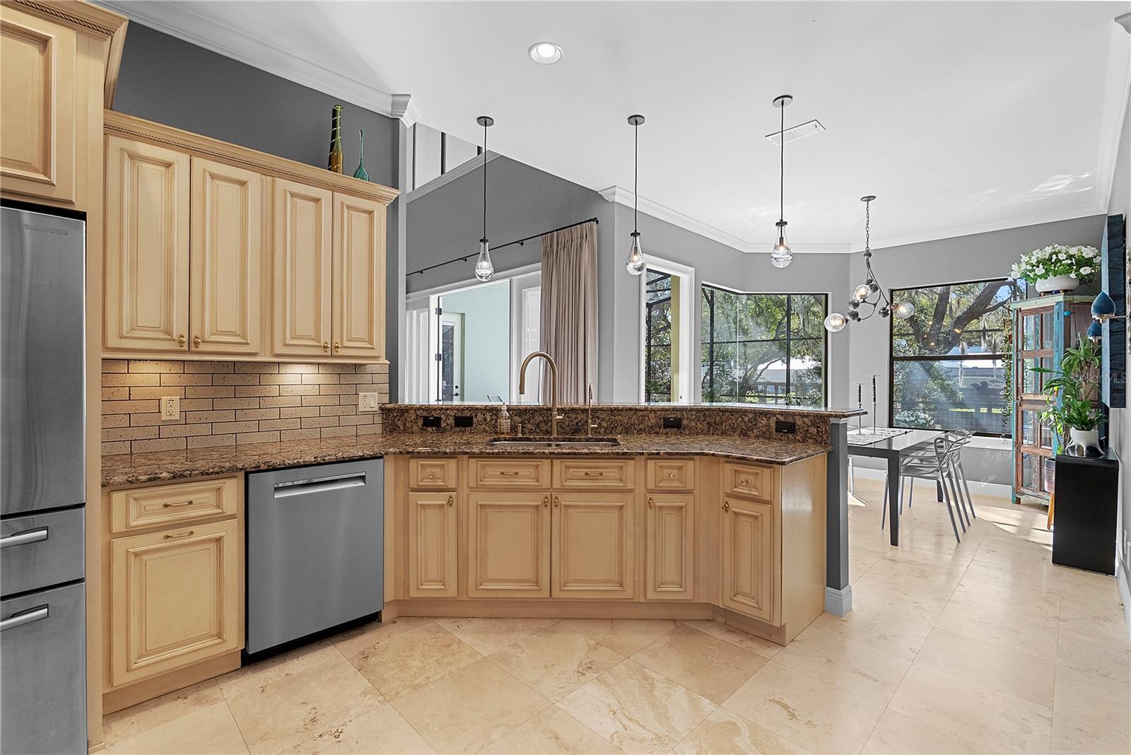 Image 23 of 52 For 438 Harbour Oaks Pointe Drive