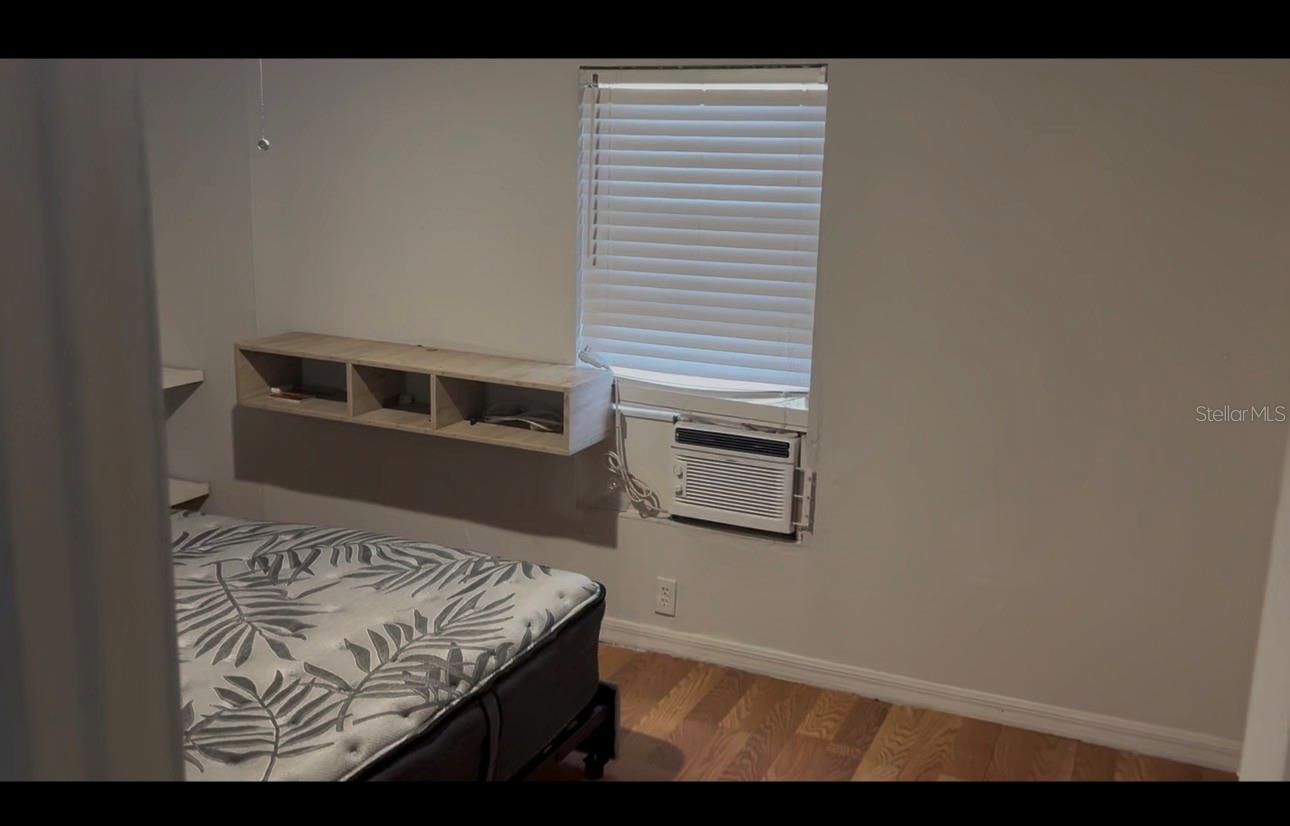 Image 2 of 6 For 18703 14th Avenue