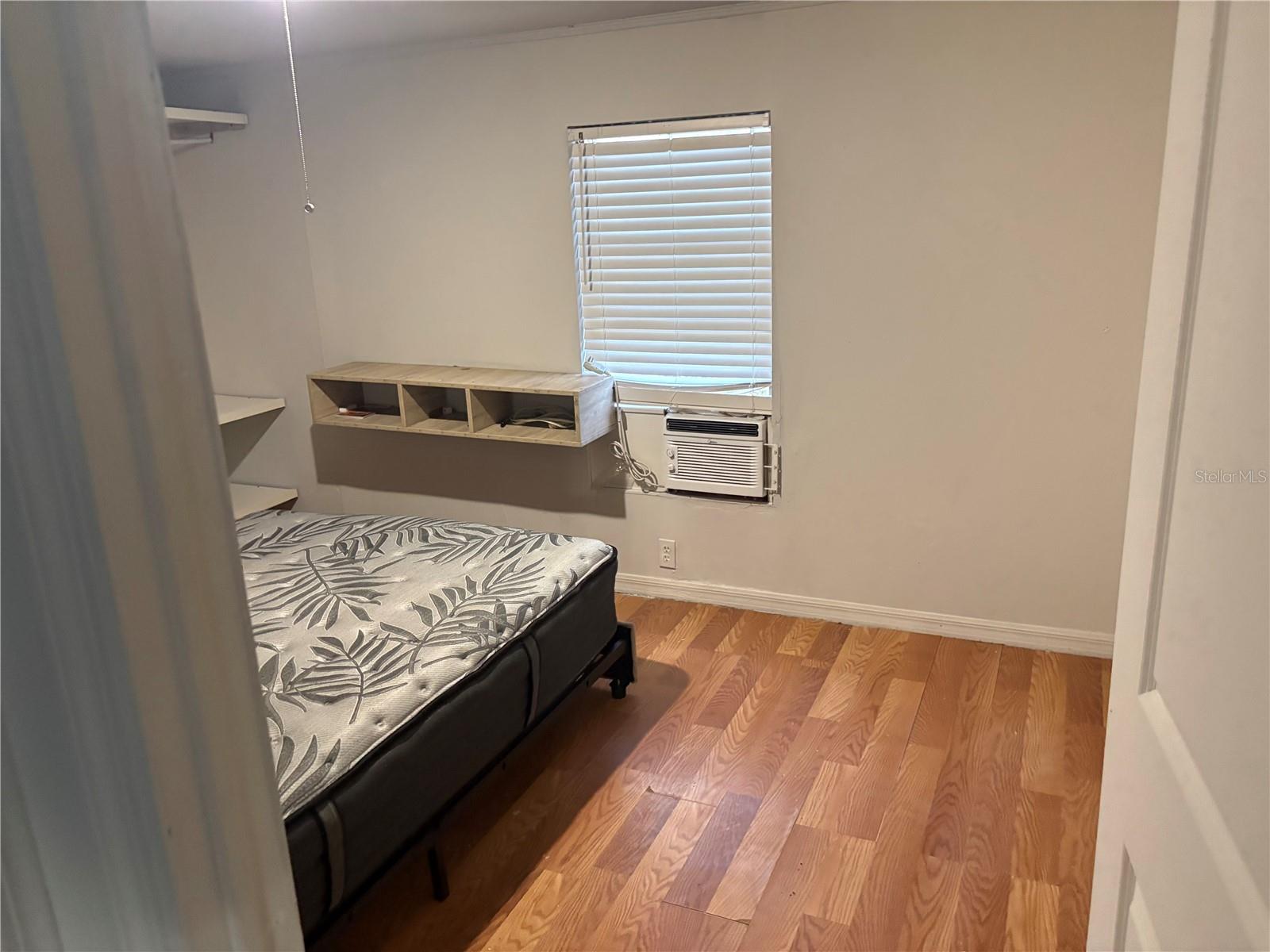 Image 3 of 6 For 18703 14th Avenue