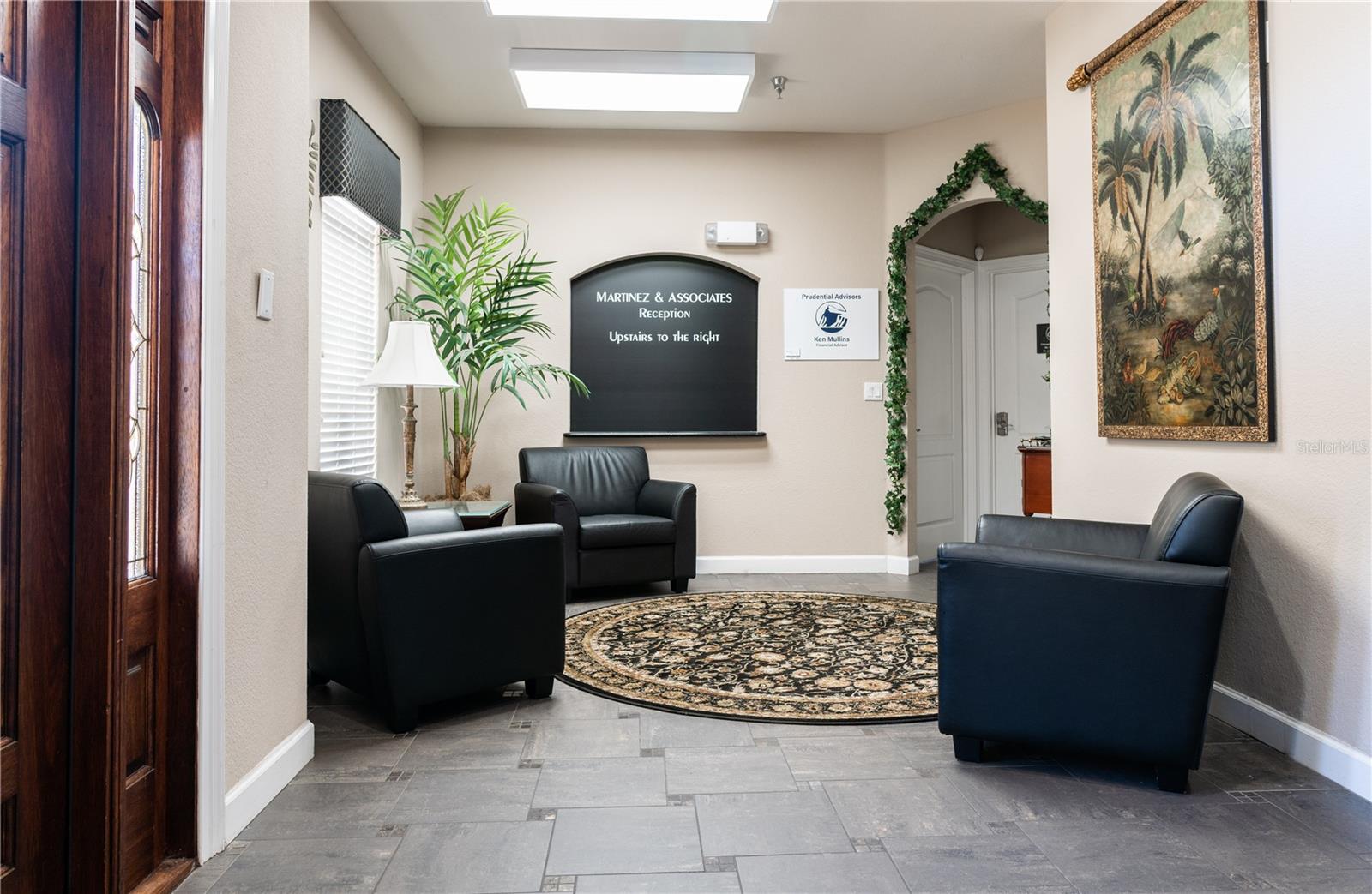 Image 3 of 12 For 1100 Town Plaza Court 2010-f