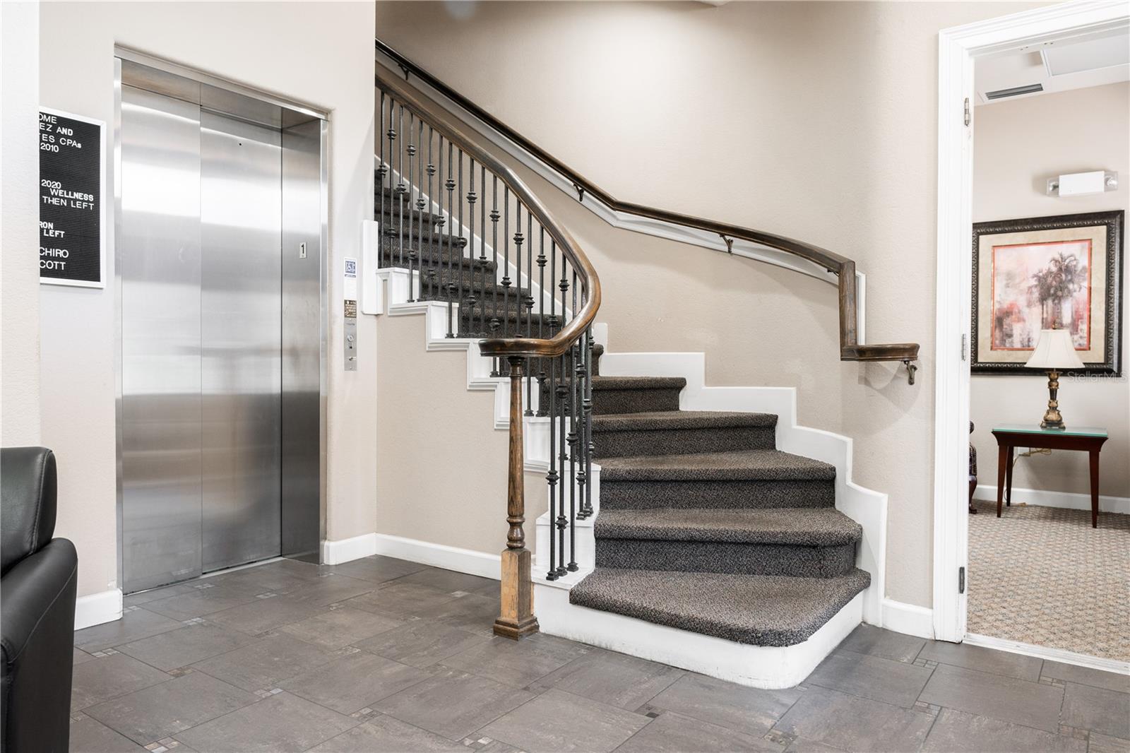 Image 4 of 12 For 1100 Town Plaza Court 2010-f