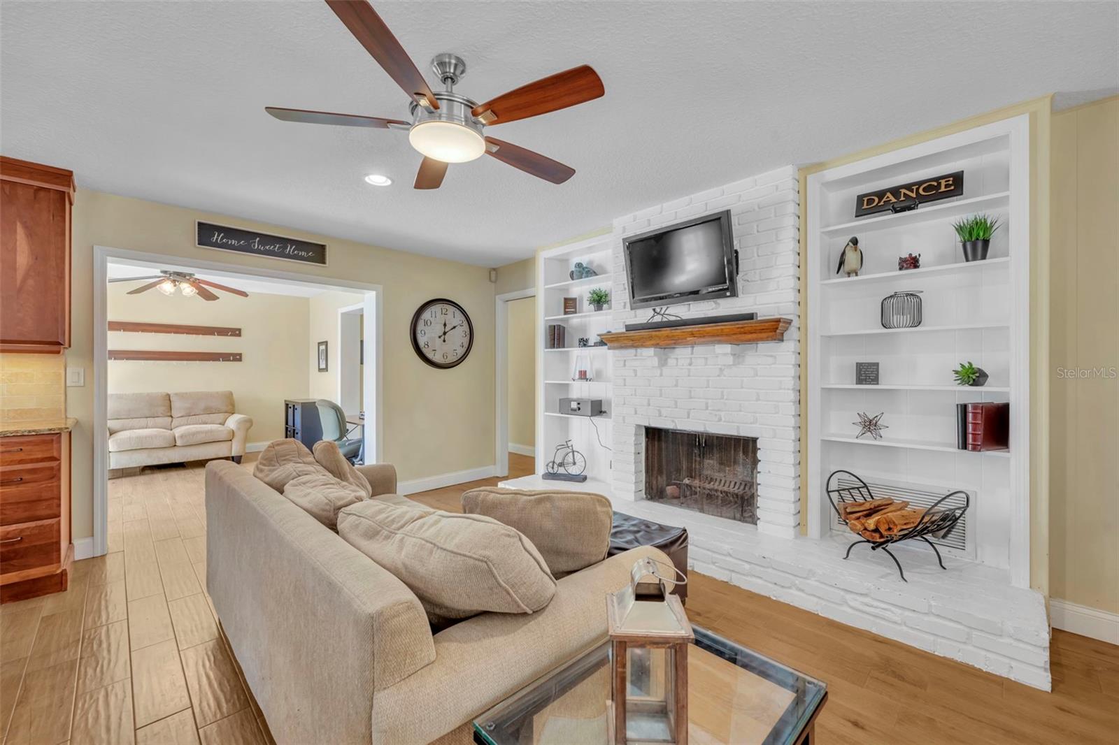 Image 14 of 49 For 781 Goldwater Court