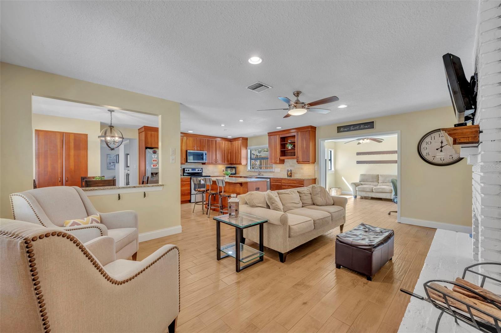 Image 15 of 49 For 781 Goldwater Court