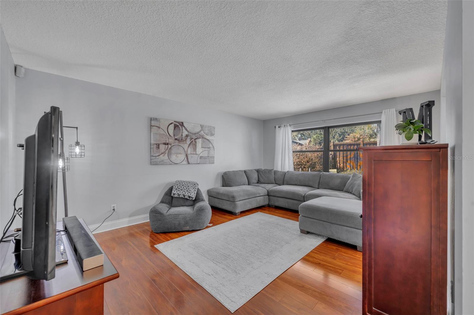 Image 16 of 49 For 781 Goldwater Court