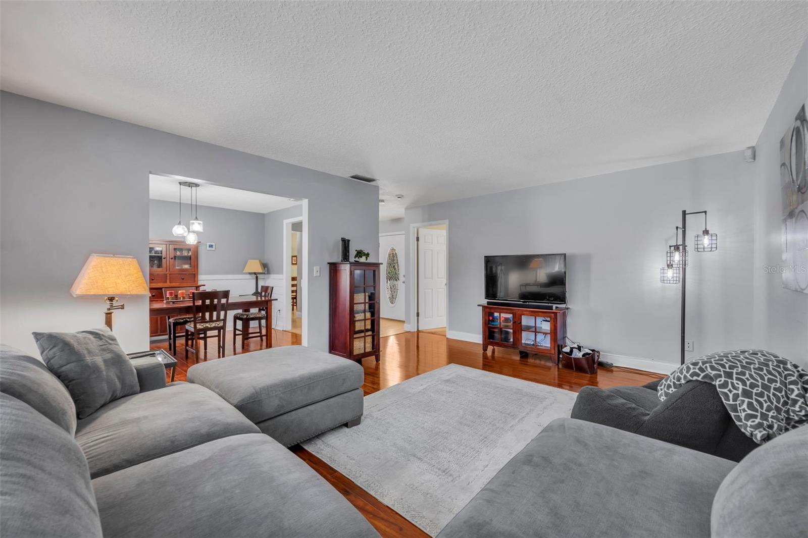 Image 18 of 49 For 781 Goldwater Court