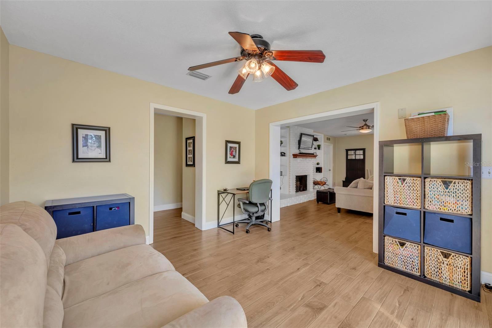 Image 21 of 49 For 781 Goldwater Court