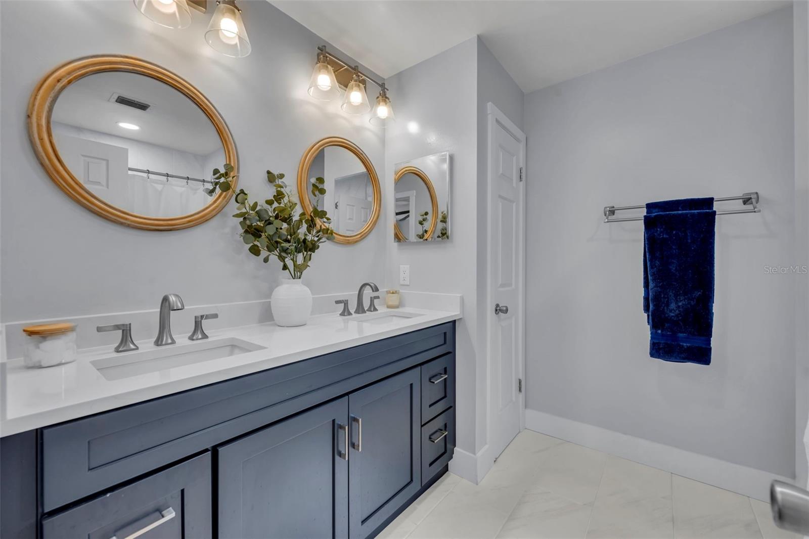 Image 23 of 49 For 781 Goldwater Court