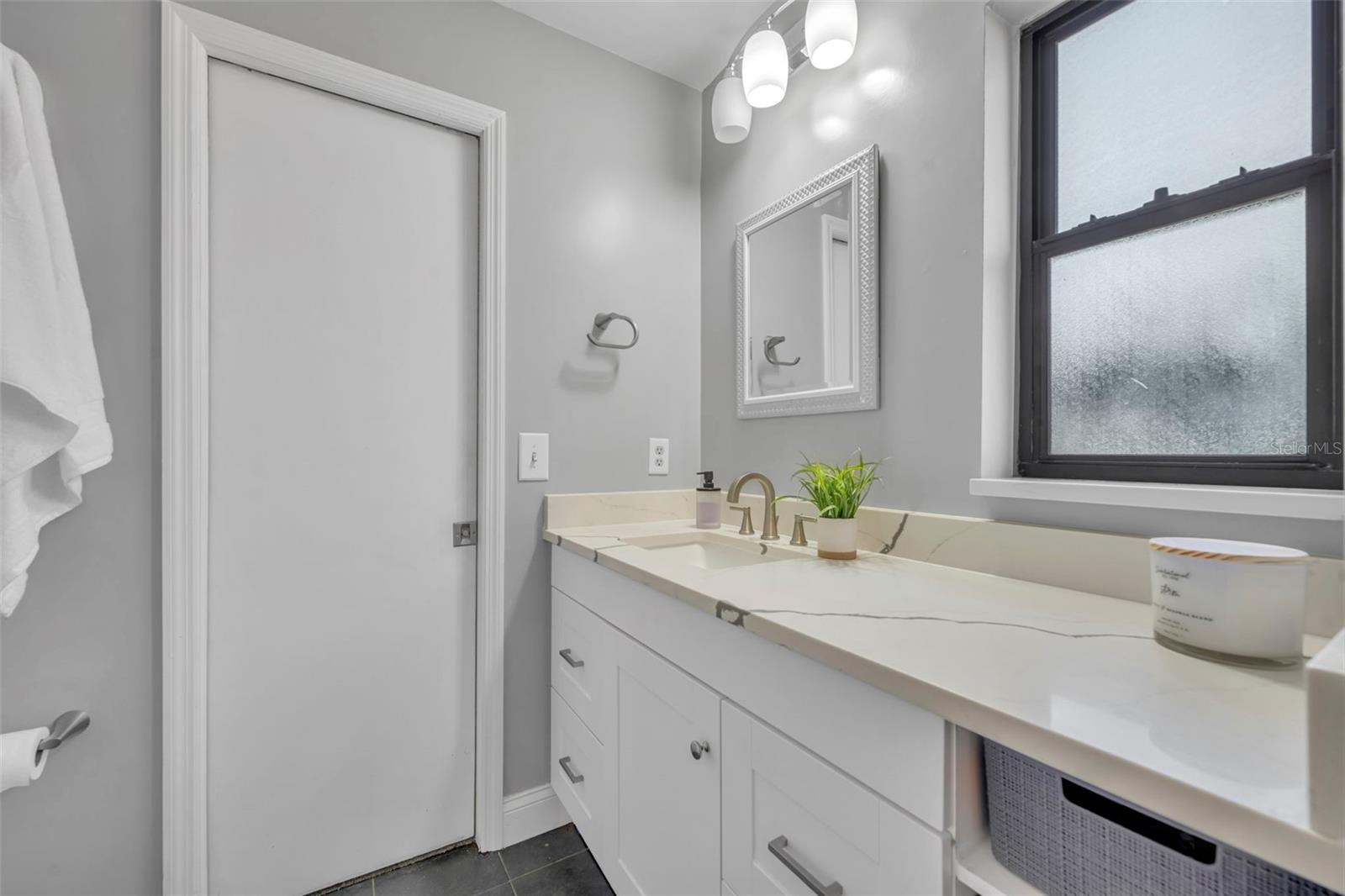 Image 25 of 49 For 781 Goldwater Court