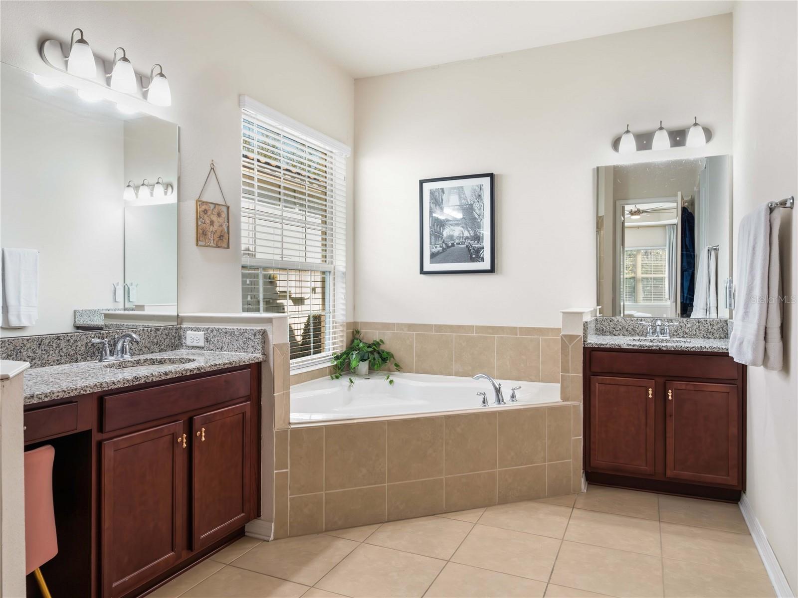 Image 16 of 31 For 10436 Siddington Drive