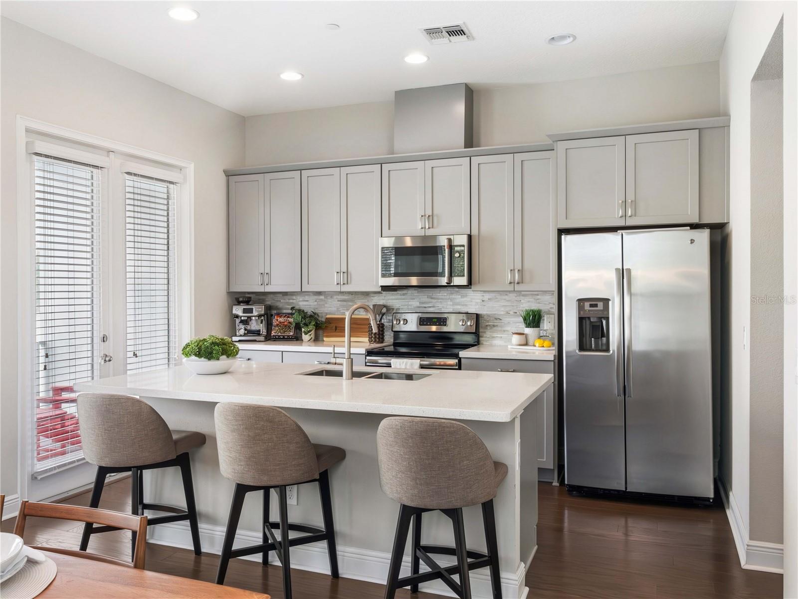 Image 10 of 31 For 13519 Heaney Avenue