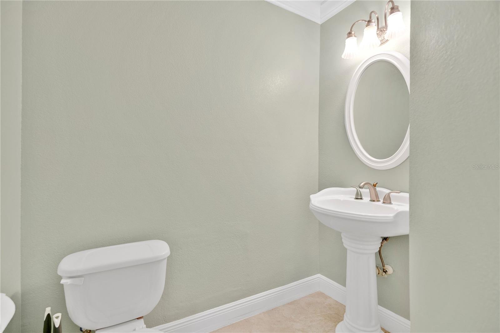 Image 16 of 34 For 682 Ascot Circle