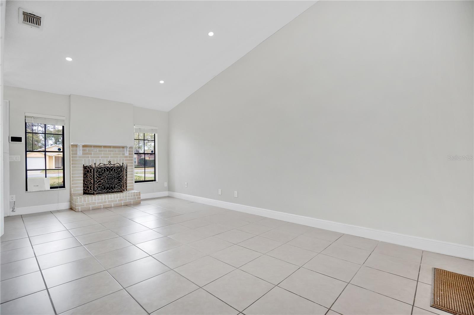 Image 2 of 34 For 682 Ascot Circle