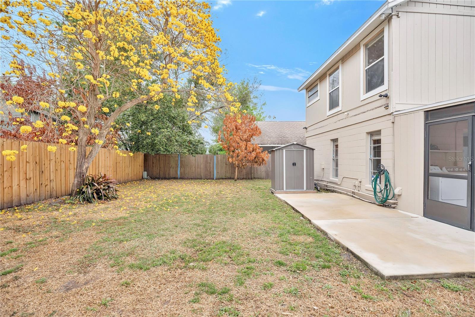 Image 25 of 34 For 682 Ascot Circle