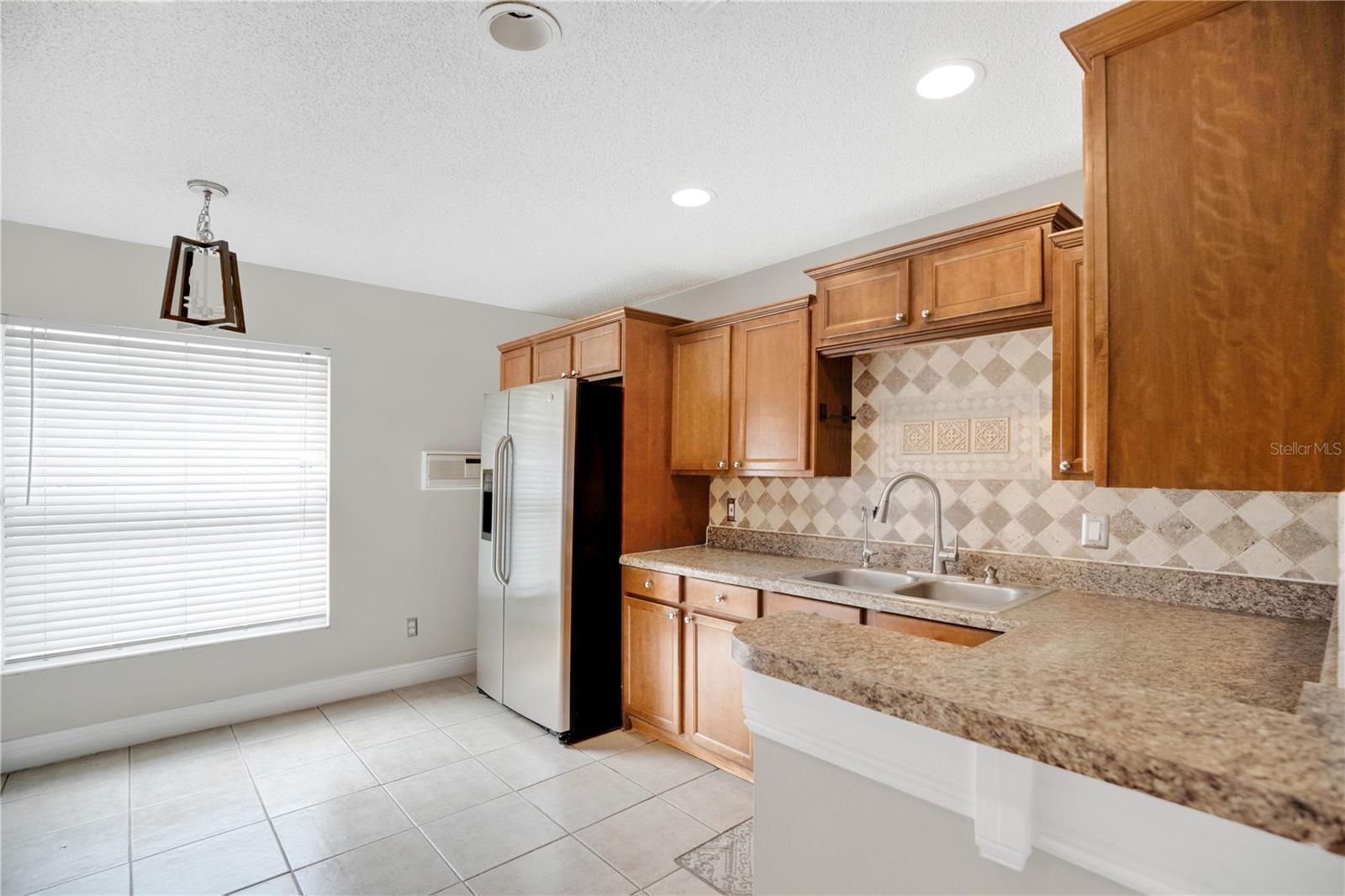 Image 7 of 34 For 682 Ascot Circle