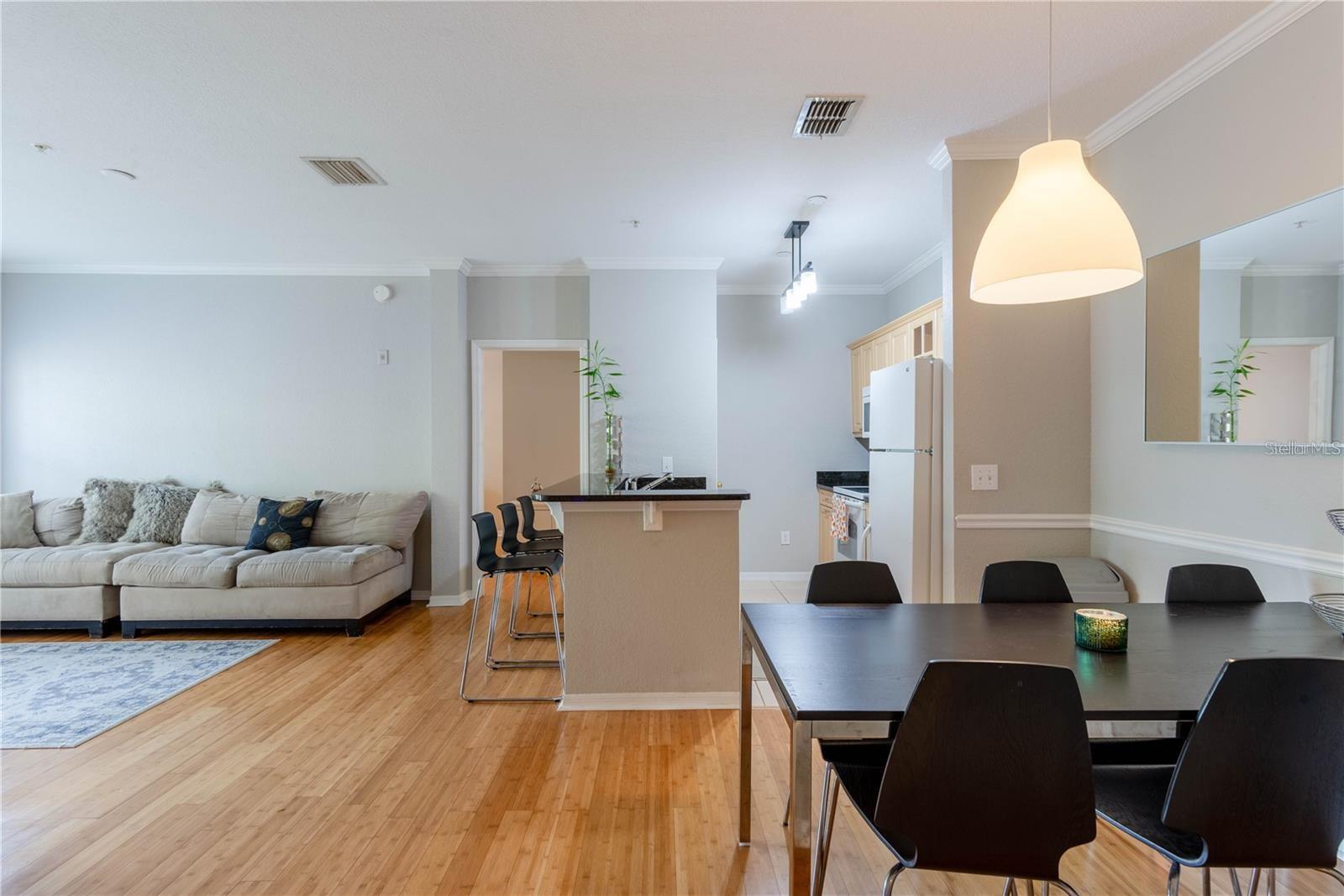 Image 4 of 22 For 3611 Conroy Road 834