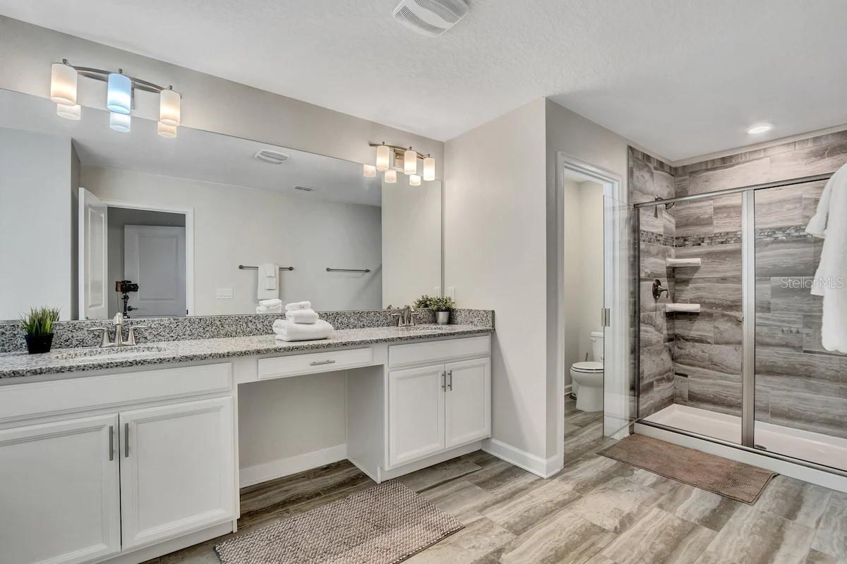 Image 23 of 42 For 4769 Kings Castle Circle