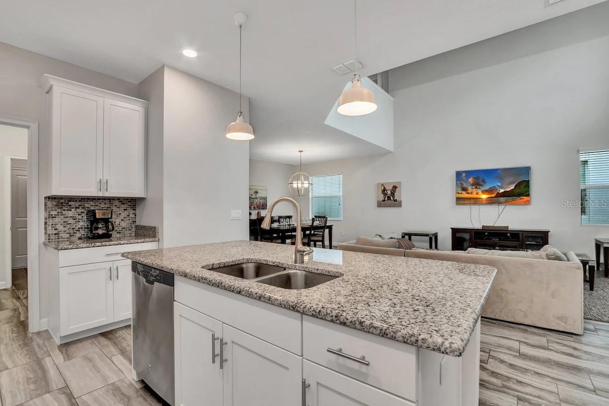 Image 8 of 42 For 4769 Kings Castle Circle