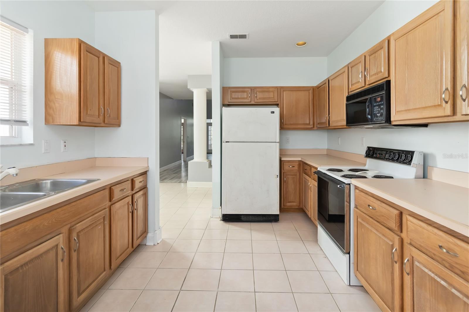 Image 7 of 35 For 1760 Saint Tropez Court