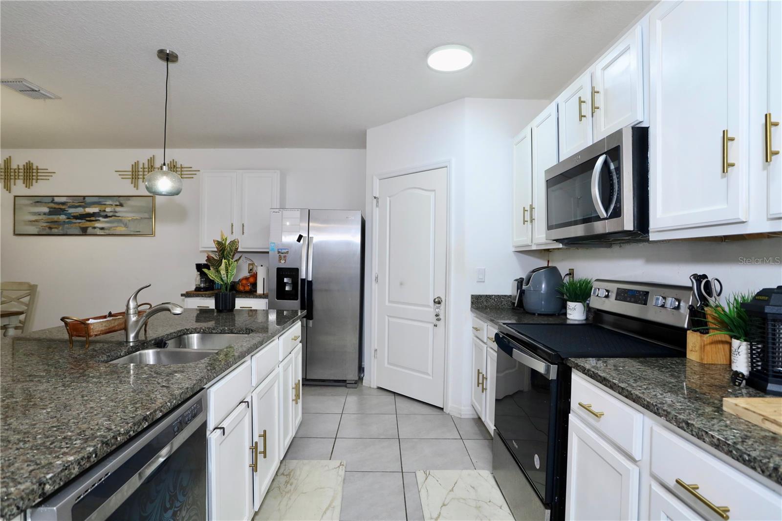 Image 13 of 40 For 3332 Logan Berry Drive