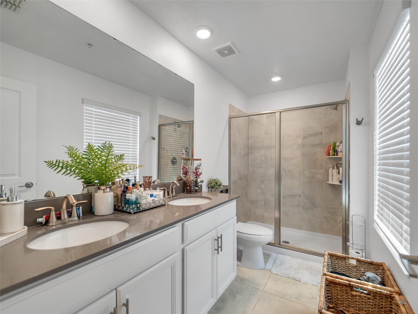 Image 15 of 39 For 11961 Boldface Drive