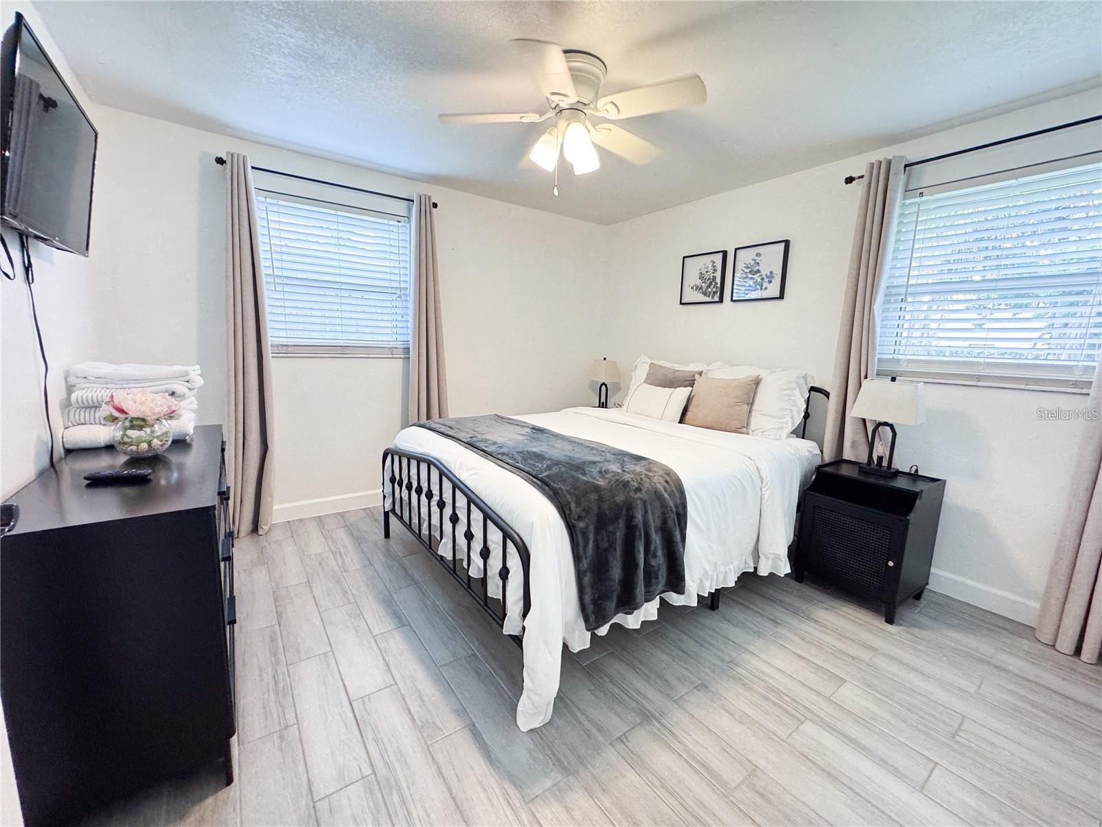 Image 17 of 29 For 9616 Pine Ridge Avenue