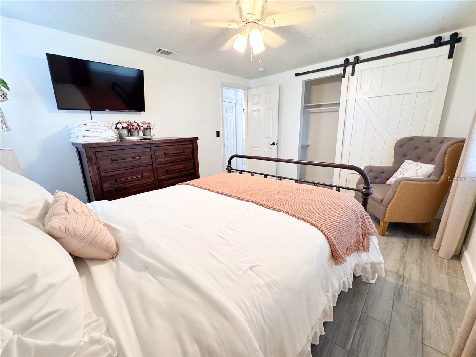 Image 18 of 29 For 9616 Pine Ridge Avenue