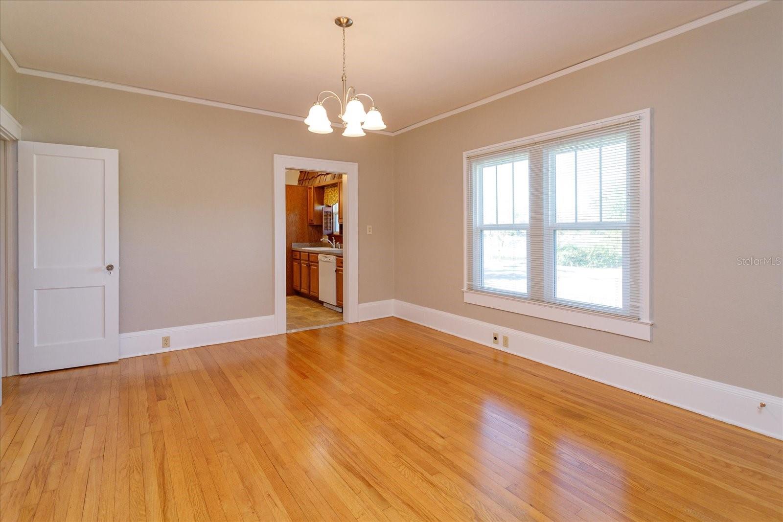 Image 11 of 25 For 310 Concord Drive