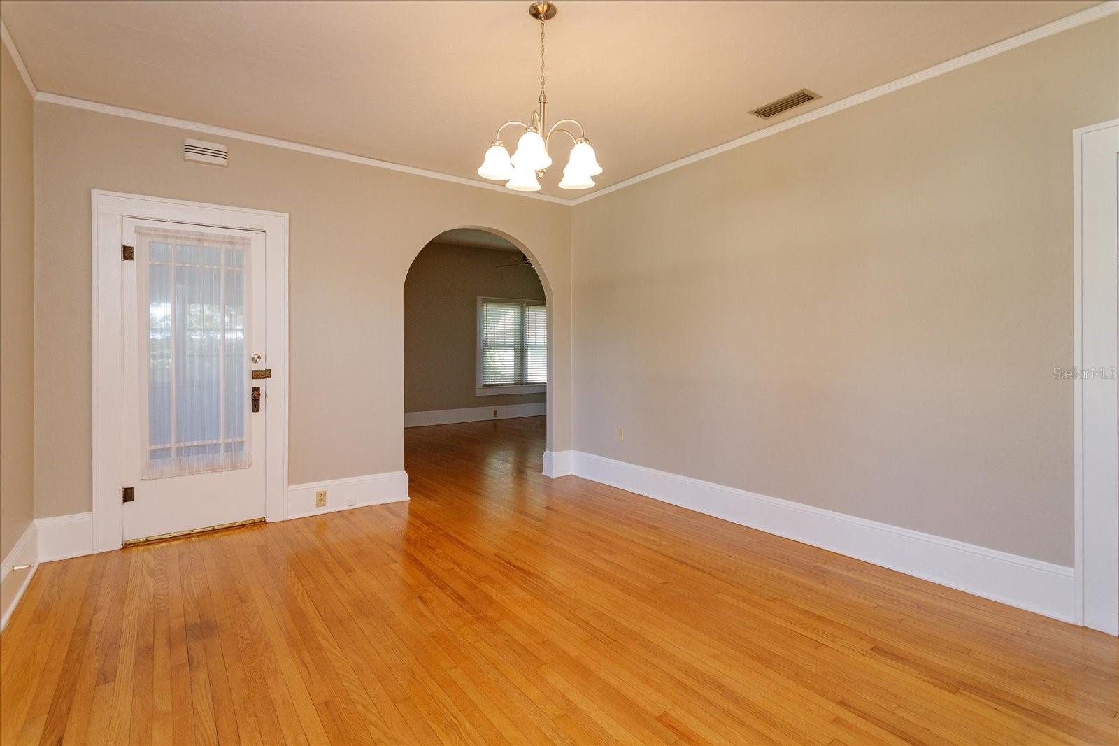 Image 9 of 25 For 310 Concord Drive