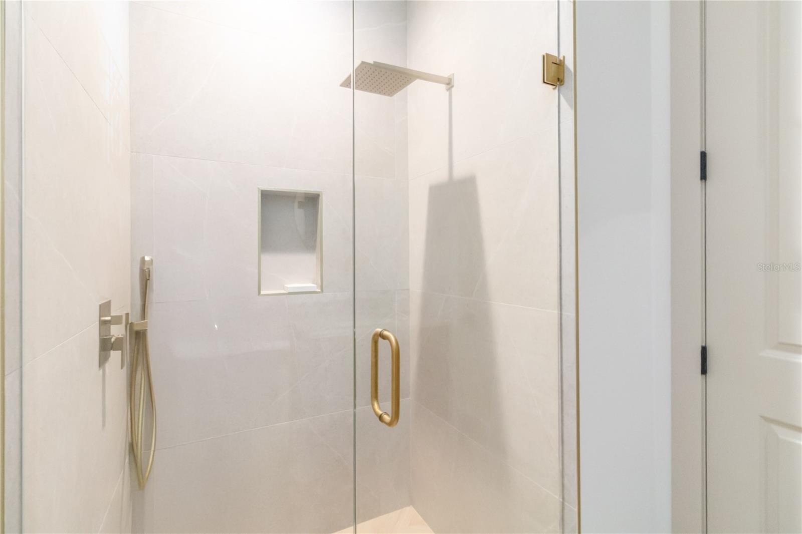 Image 20 of 51 For 12717 Hershko Alley