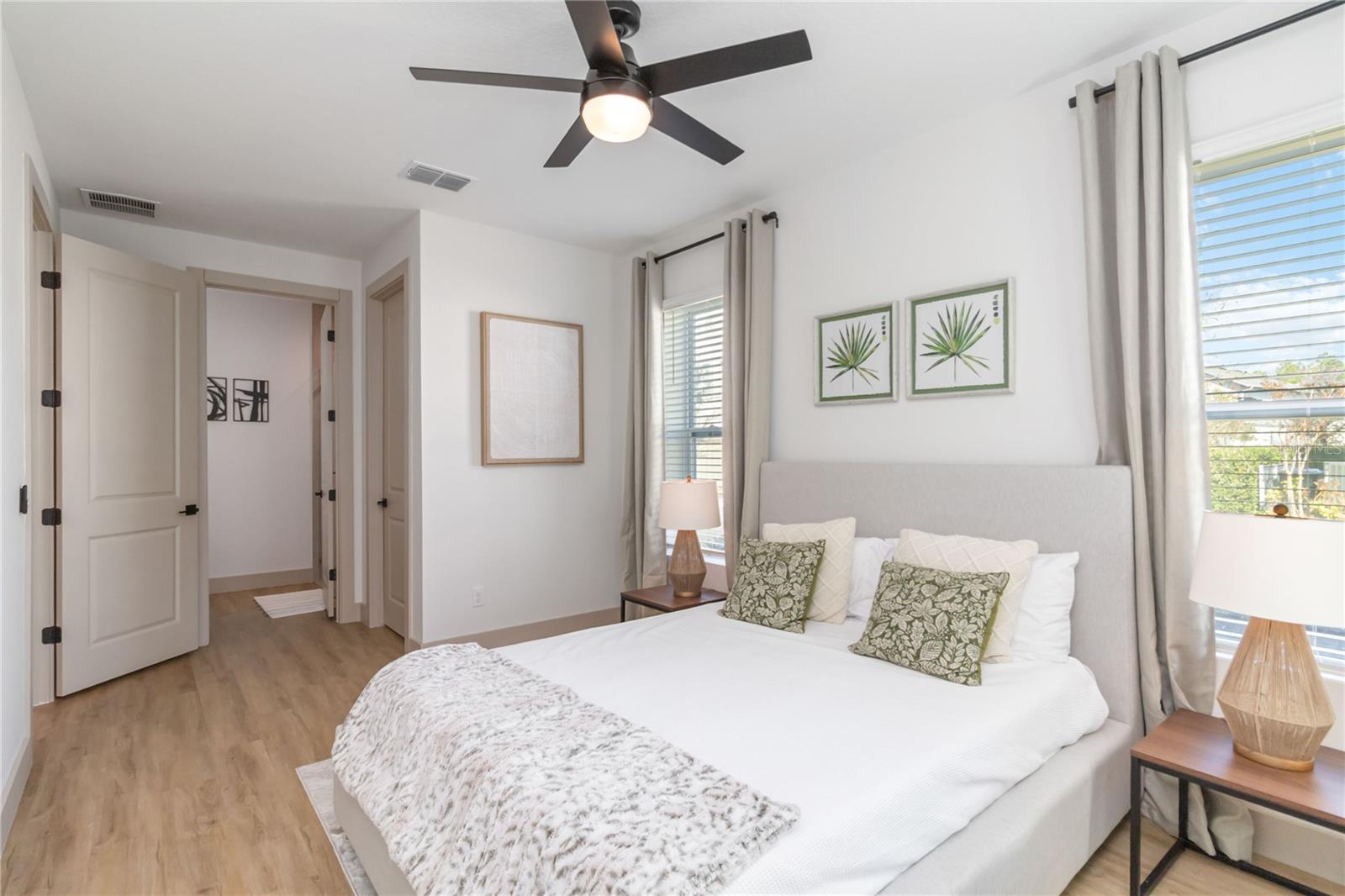 Image 23 of 51 For 12717 Hershko Alley