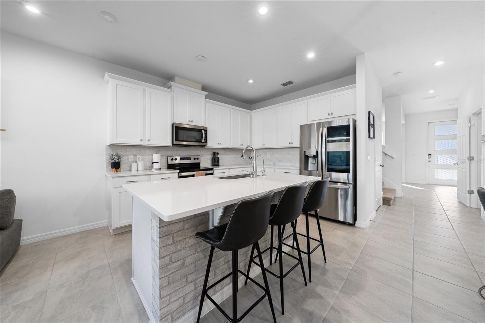 Image 10 of 41 For 16425 Prairie School Drive