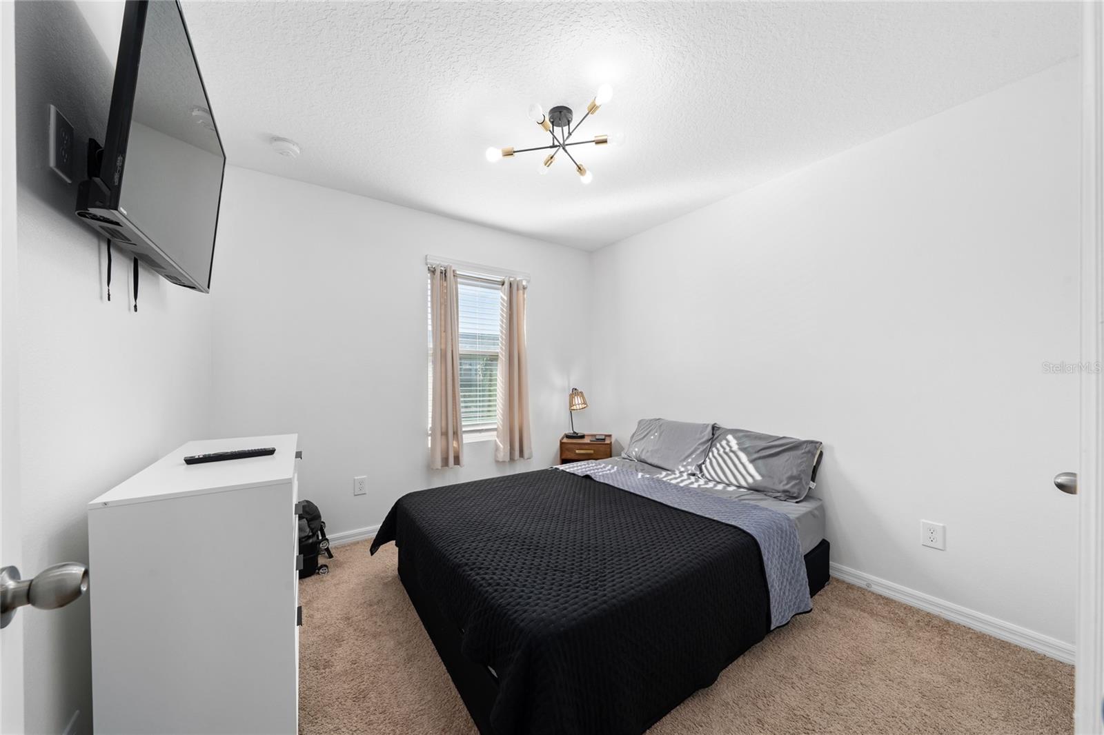 Image 15 of 41 For 16425 Prairie School Drive