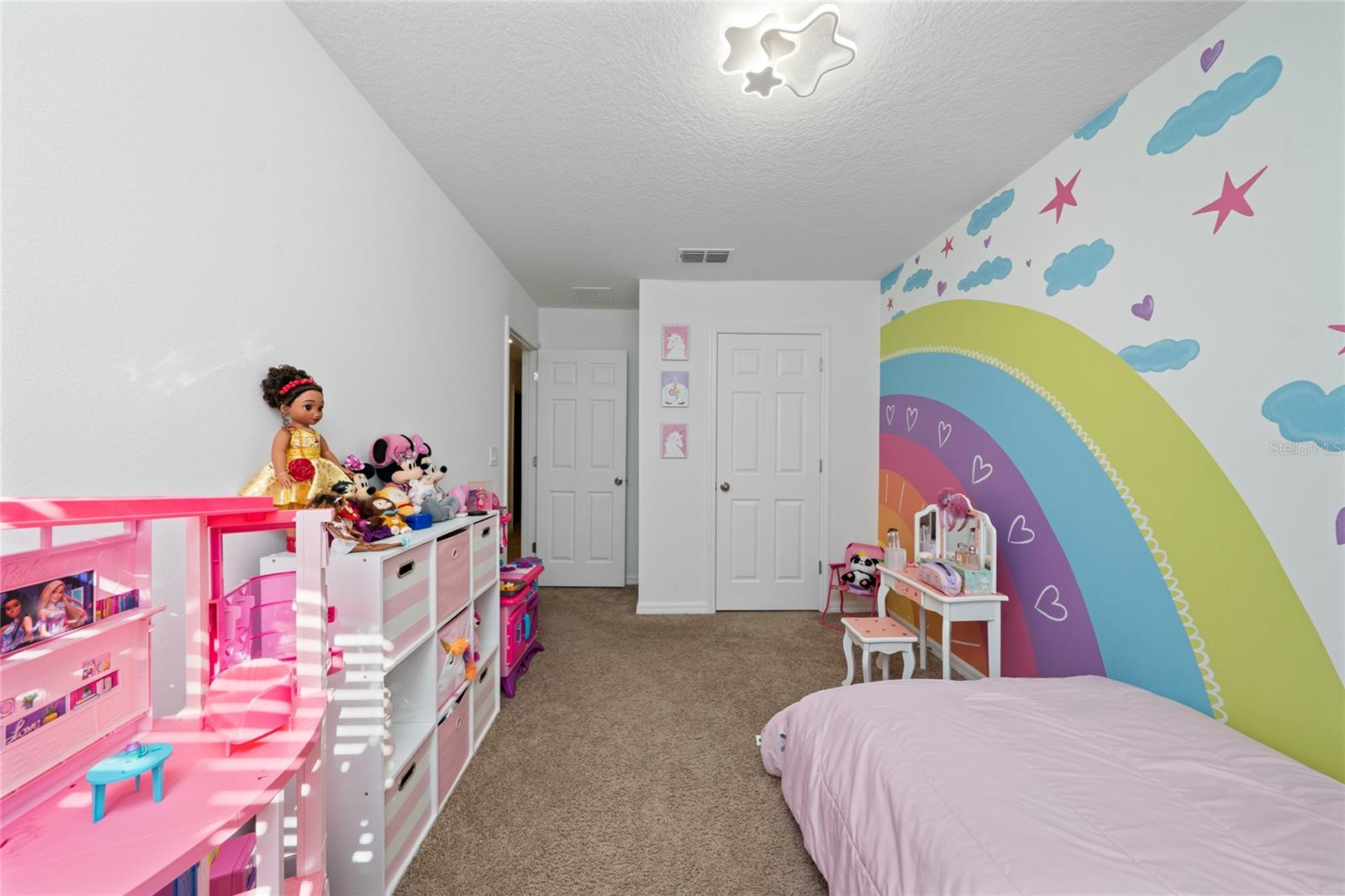 Image 19 of 41 For 16425 Prairie School Drive