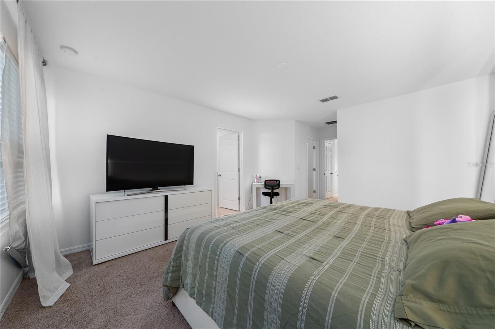 Image 22 of 41 For 16425 Prairie School Drive