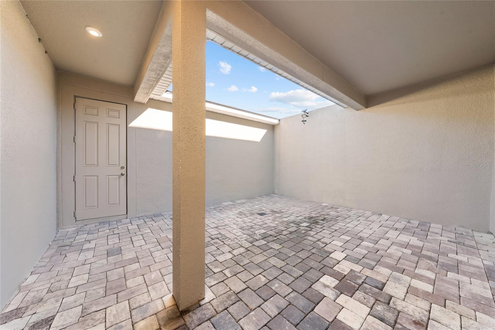 Image 25 of 41 For 16425 Prairie School Drive