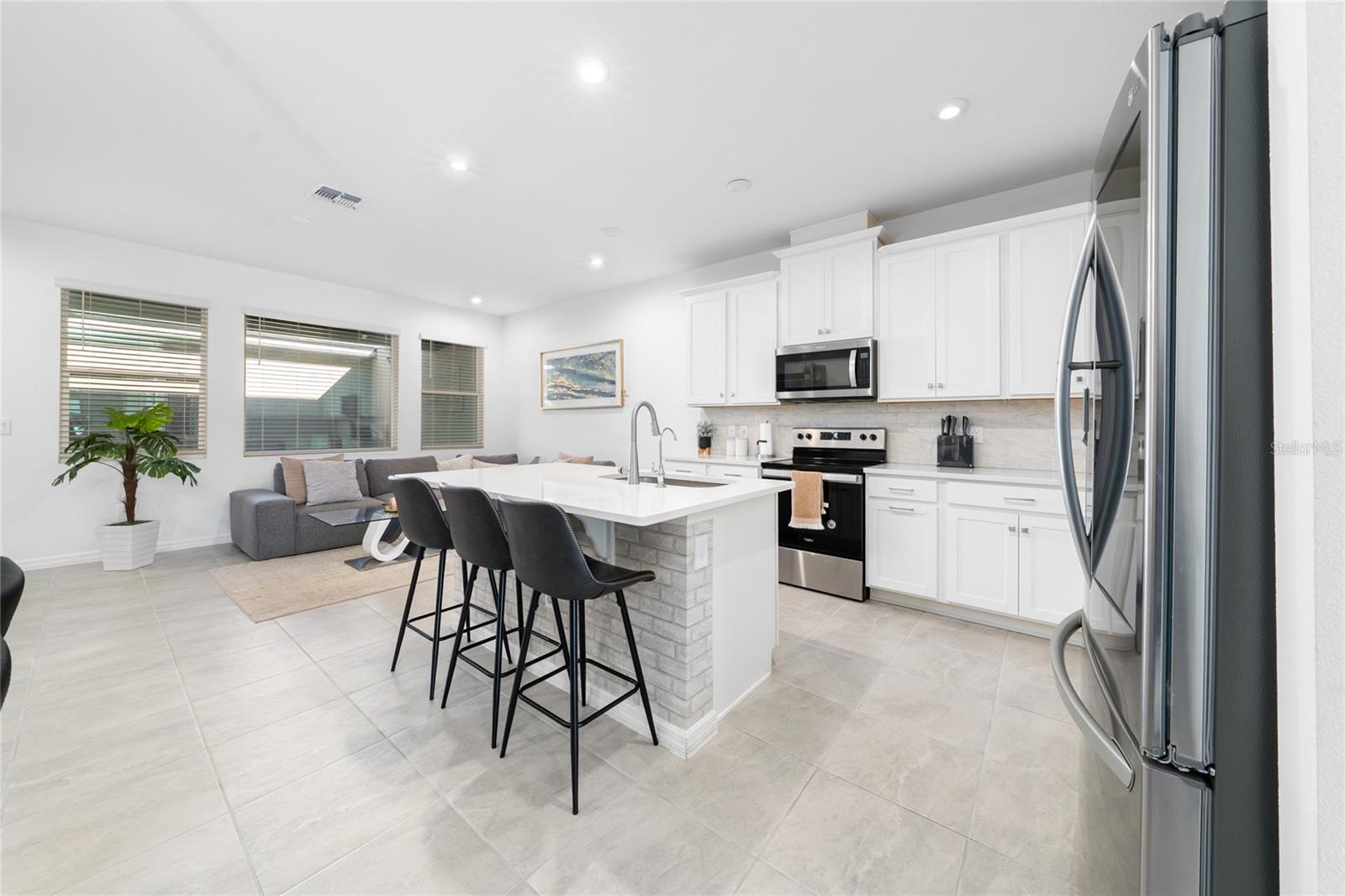 Image 9 of 41 For 16425 Prairie School Drive