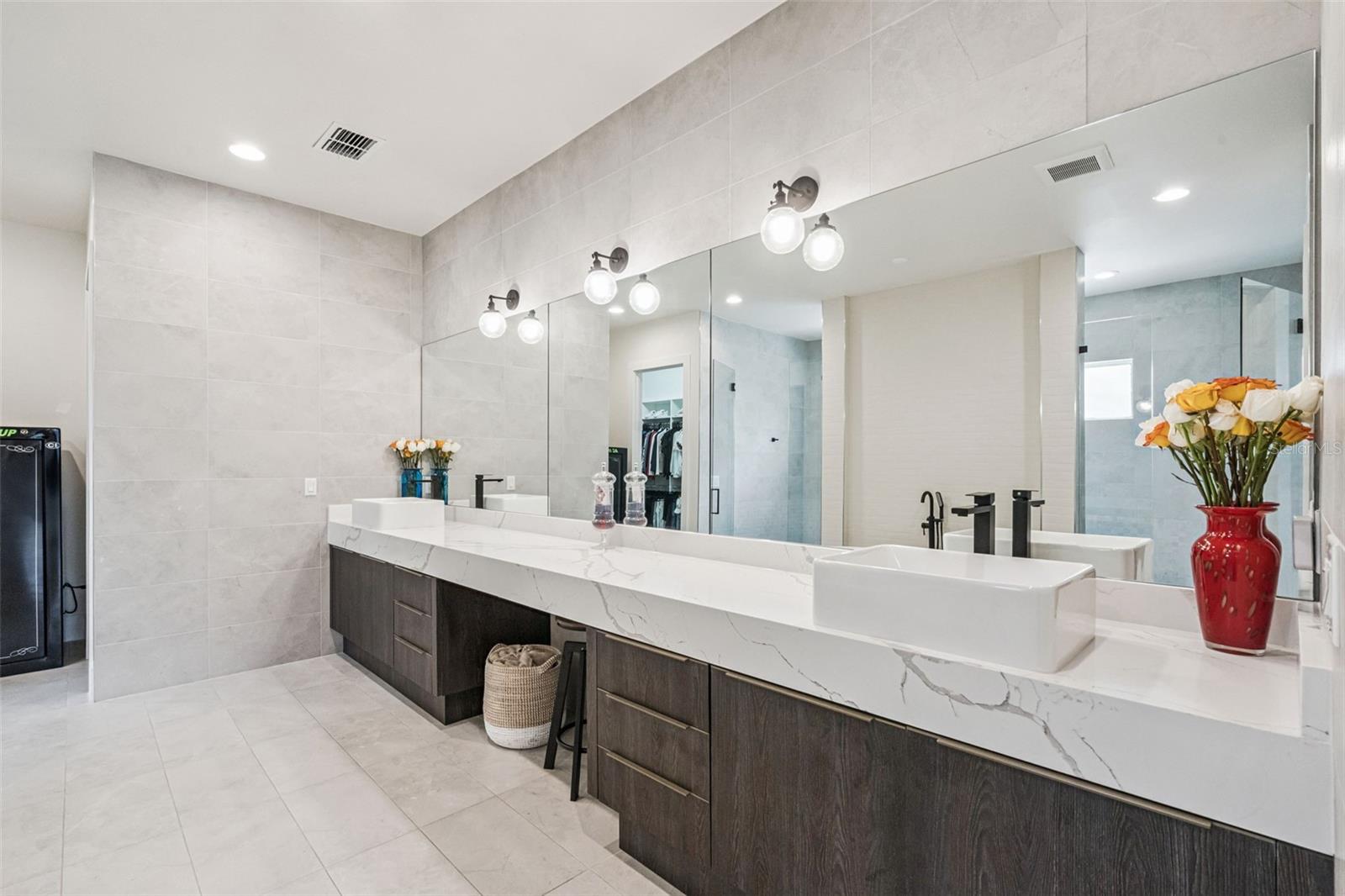 Image 15 of 43 For 15136 Pendio Drive