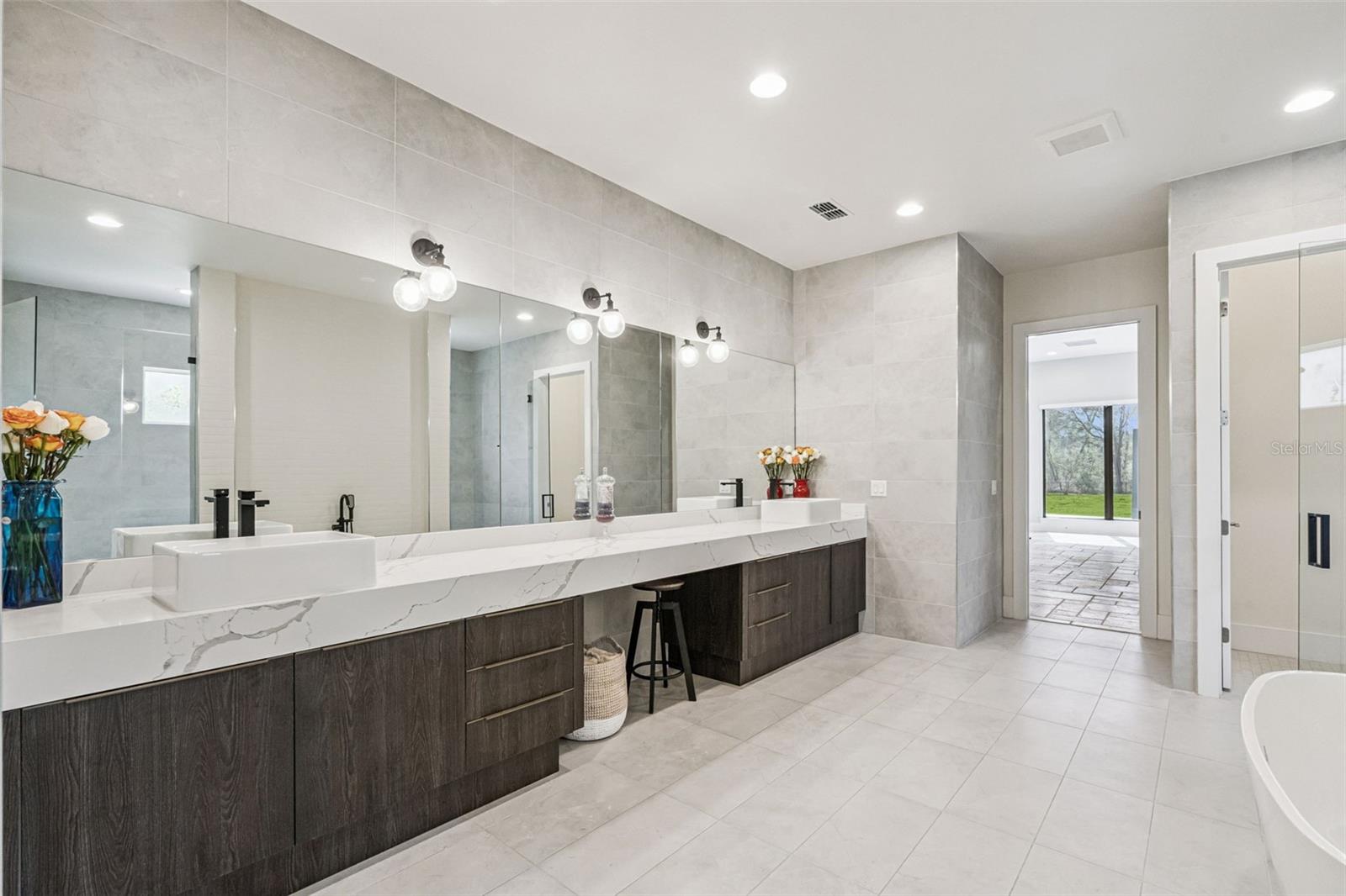 Image 16 of 43 For 15136 Pendio Drive