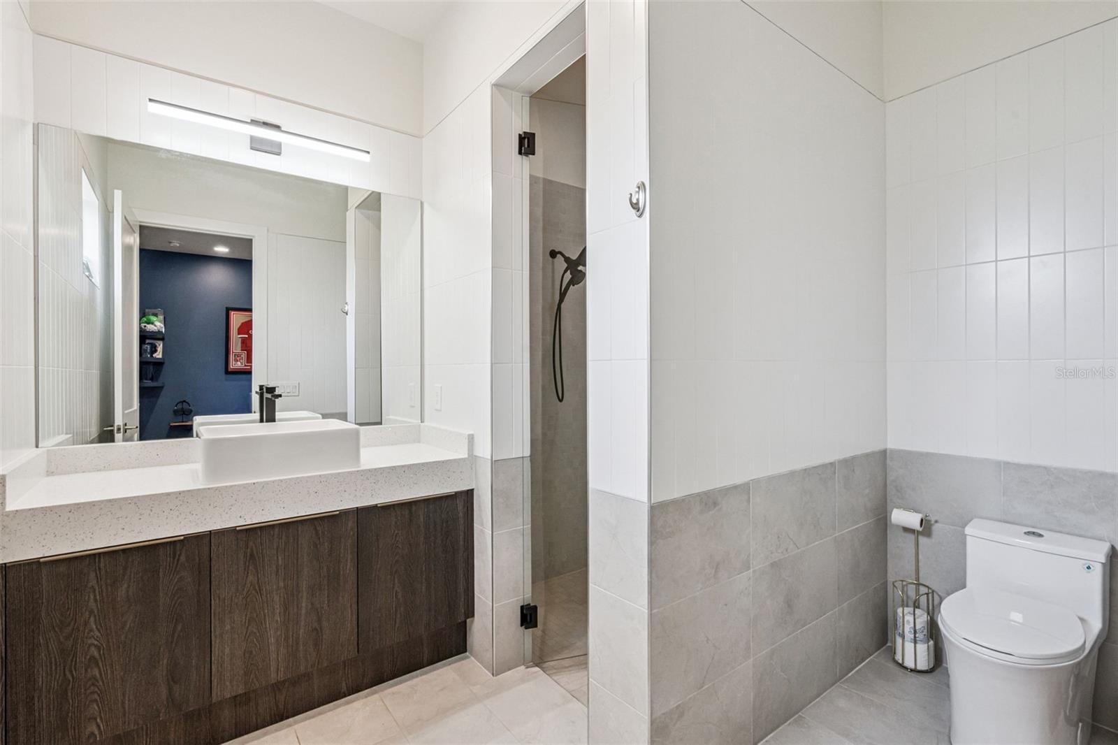 Image 25 of 43 For 15136 Pendio Drive