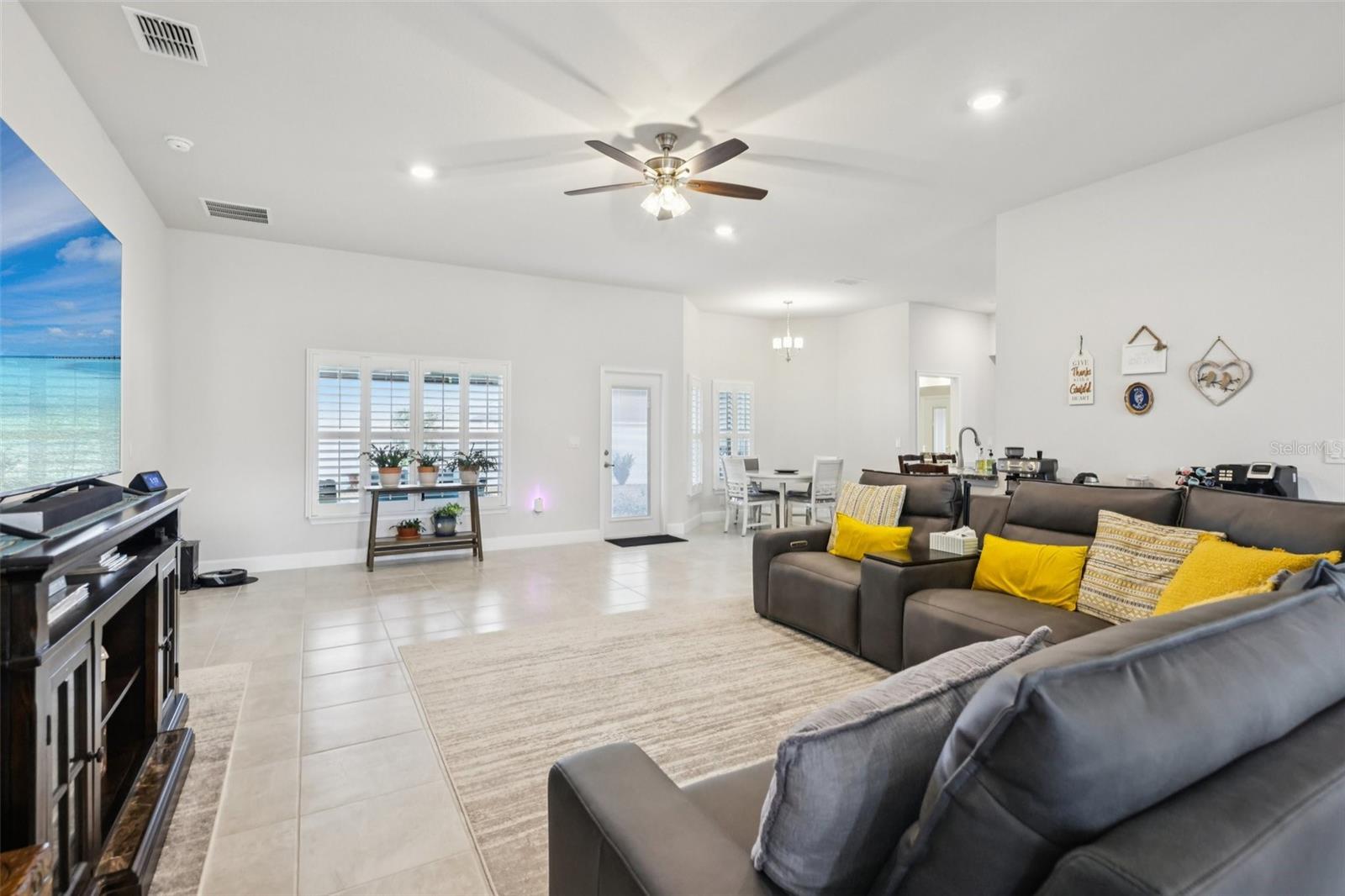 Image 5 of 32 For 9133 51st Court