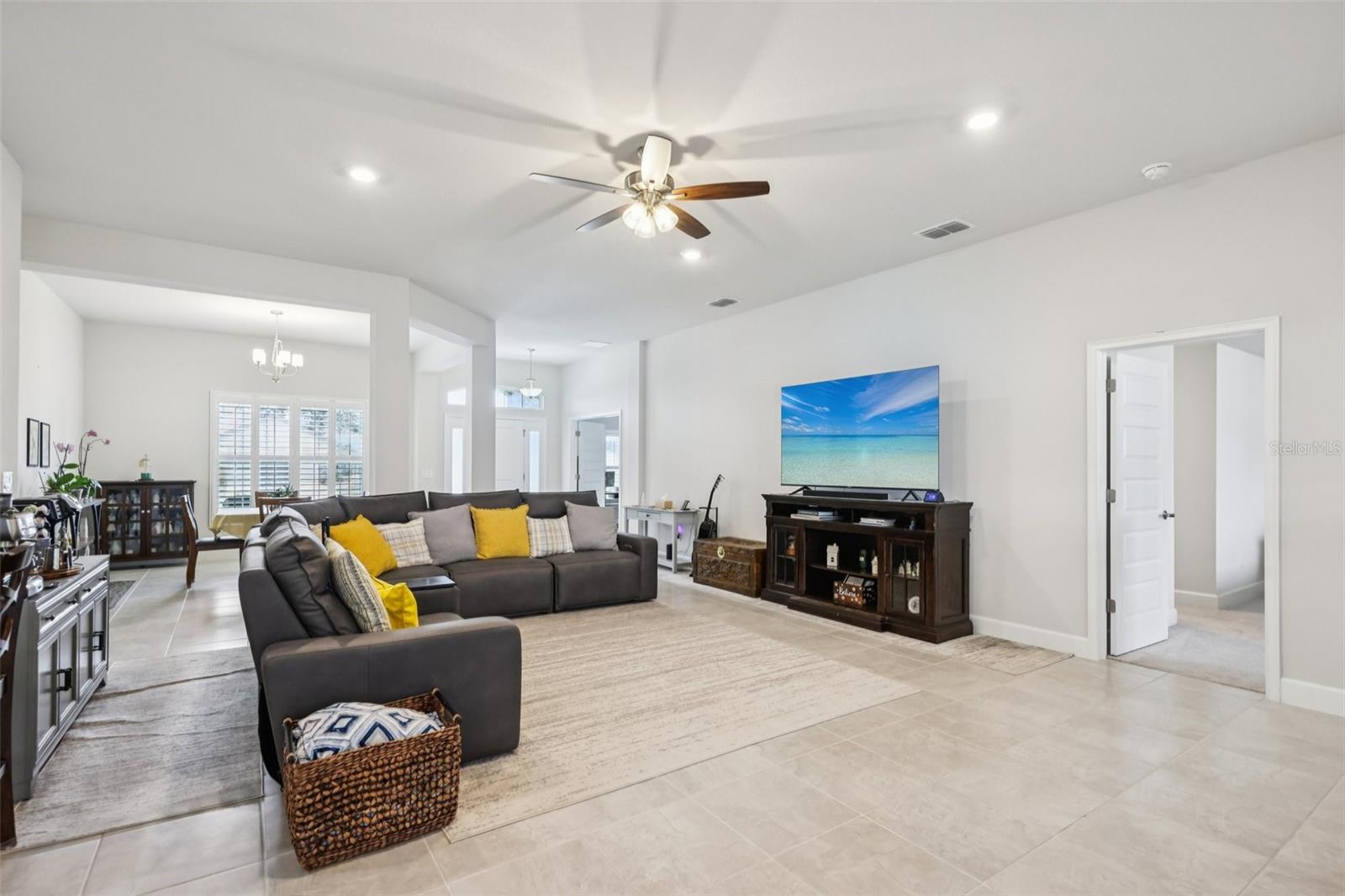 Image 7 of 32 For 9133 51st Court