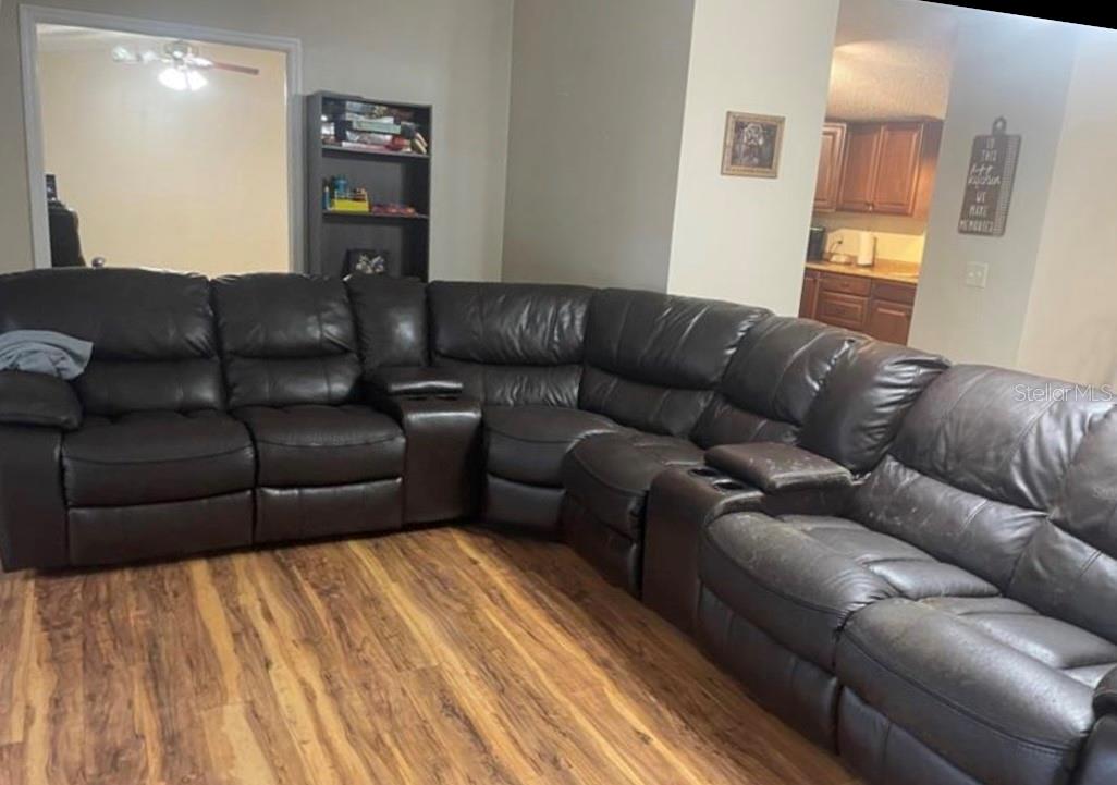 Image 18 of 43 For 8809 Treasure Island Road